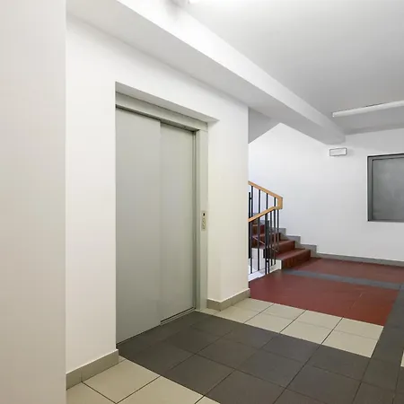 Boska Kladka By Bookinghost Varsóvia